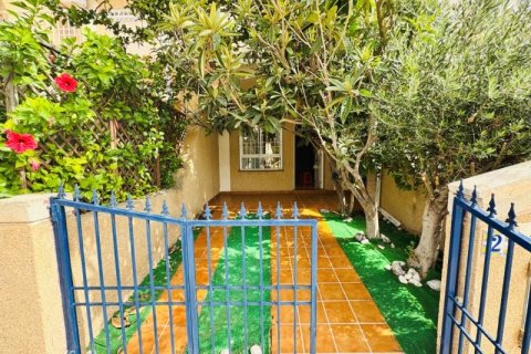 Duplex for sale Torrevieja, Alicante, Spain 3 bedrooms, 85 sq.m. No. 137563 - photo 5