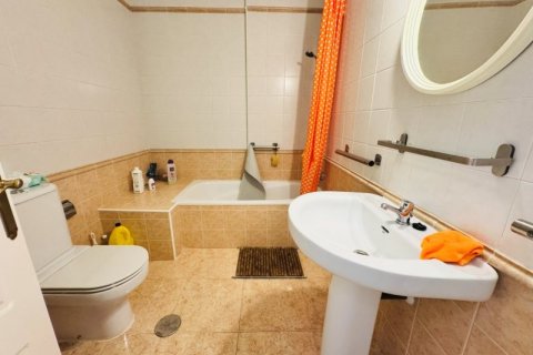 Duplex for sale Torrevieja, Alicante, Spain 3 bedrooms, 85 sq.m. No. 137563 - photo 22
