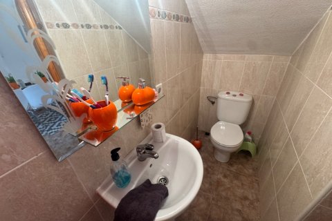 Radhus till salu i Alicante, Spanien 3 sovrum, 80 kvm. Nr. 145354 - foto 12