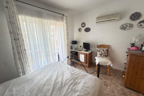 Radhus till salu i Alicante, Spanien 3 sovrum, 80 kvm. Nr. 145354 - foto 13