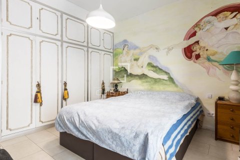 Apartment for sale in Barcelona, Spain 4 bedrooms, 133 sq.m. No. 167987 - photo 19