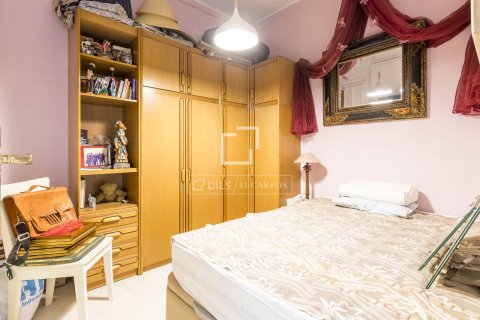 Apartment for sale in Barcelona, Spain 4 bedrooms, 133 sq.m. No. 167987 - photo 16