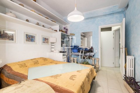 Apartment for sale in Barcelona, Spain 4 bedrooms, 133 sq.m. No. 167987 - photo 13