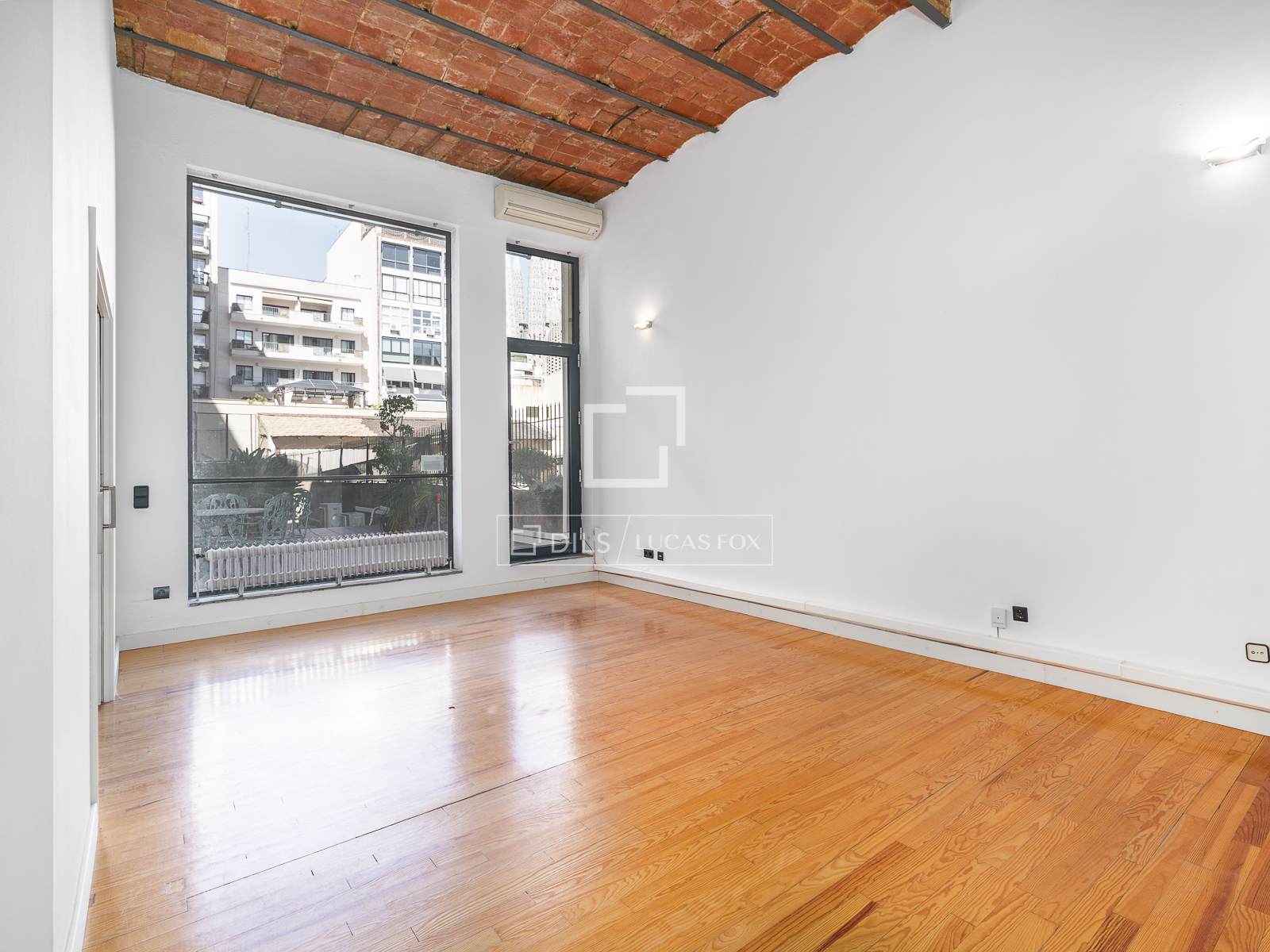 Apartment in Barcelona, Spain 3 bedrooms, 149 sq.m. No. 167988
