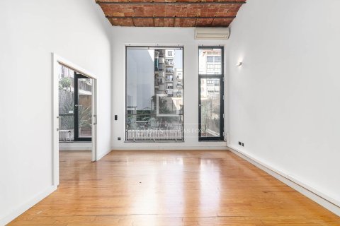 Apartment for sale in Barcelona, Spain 3 bedrooms, 148 sq.m. No. 167988 - photo 22