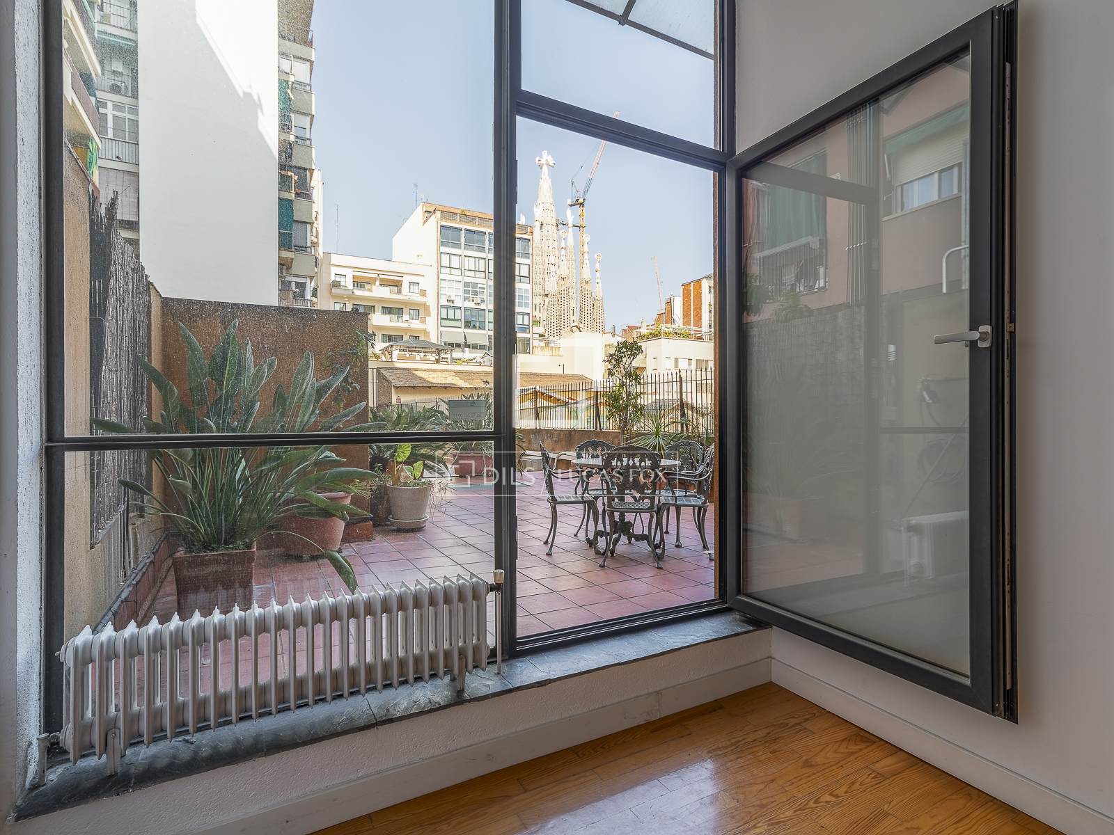 Apartment in Barcelona, Spain 3 bedrooms, 149 sq.m. No. 167988