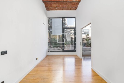 Apartment for sale in Barcelona, Spain 3 bedrooms, 148 sq.m. No. 167988 - photo 28