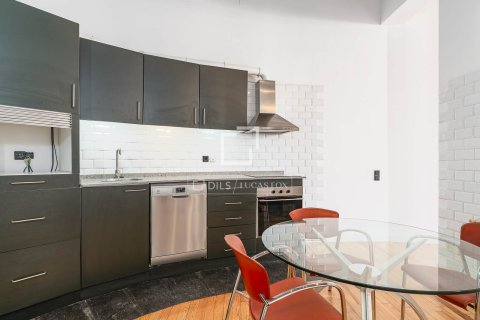 Apartment for sale in Barcelona, Spain 3 bedrooms, 148 sq.m. No. 167988 - photo 19