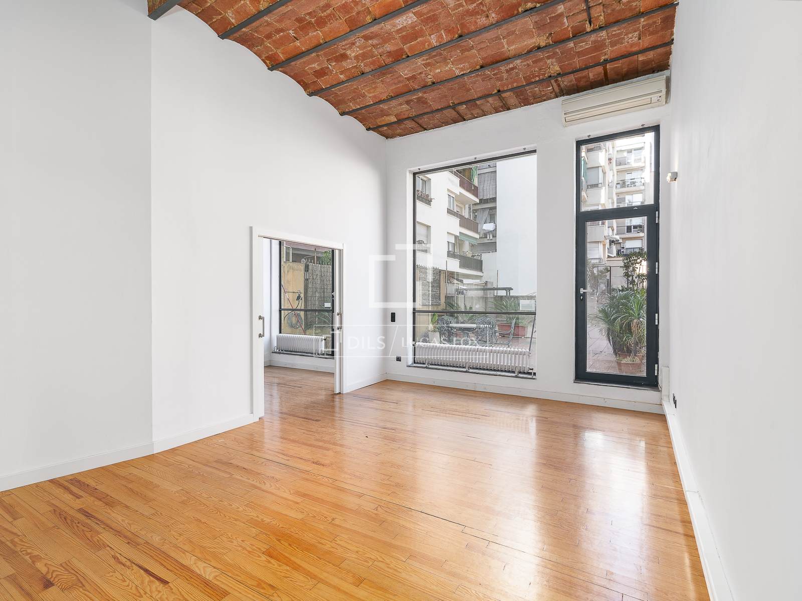 Apartment in Barcelona, Spain 3 bedrooms, 149 sq.m. No. 167988