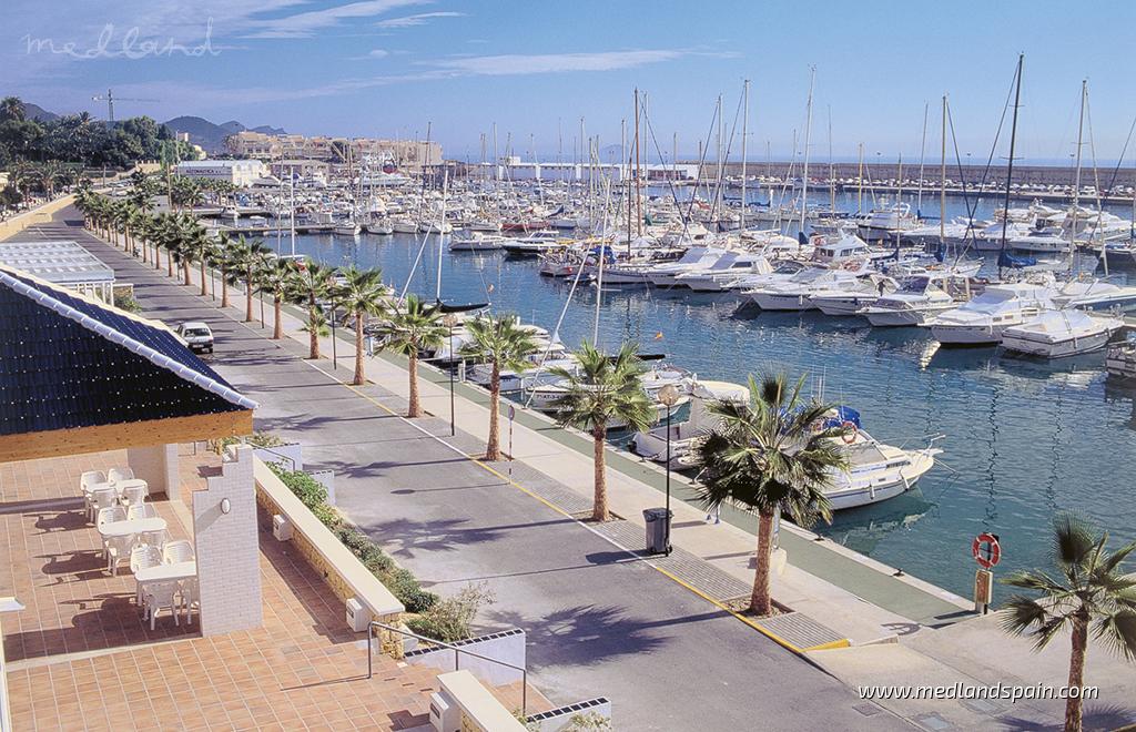 Apartment à Villajoyosa, Alicante, Espagne 3 chambres, 106 m2 No. 173447