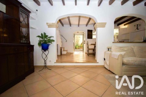 Villa till salu i Pollenca, Mallorca, Spanien 3 sovrum, 144 kvm. Nr. 194325 - foto 2