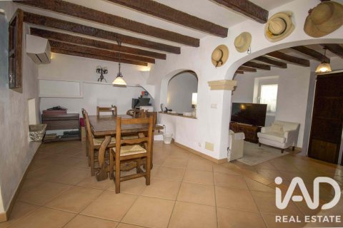 Villa till salu i Pollenca, Mallorca, Spanien 3 sovrum, 144 kvm. Nr. 194325 - foto 5
