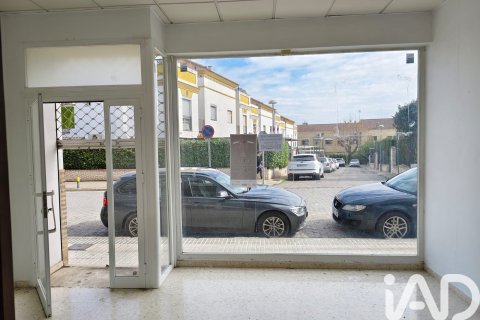 Liikekiinteistö vuokrattavana Ecija, Seville, Espanja, 4 makuuhuonetta, 85 m2 No. 152239 - kuva 9