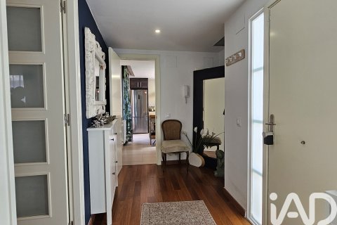 Talo vuokrattavana Sant Pere de Ribes, Barcelona, Espanja, 4 makuuhuonetta, 323 m2 No. 152241 - kuva 2