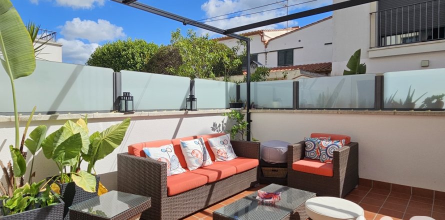 Māja Sant Pere de Ribes, Barcelona, Spānijā 4 istabas, 323 m2 Nr. 152241