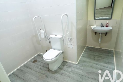 Liikekiinteistö vuokrattavana Madrid, Espanja, 5 makuuhuonetta, 120 m2 No. 152242 - kuva 13