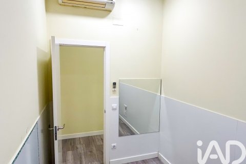 Аренда коммерческой недвижимости в Мадрид, Испания 5 спален, 120м2 №152242 - фото 22