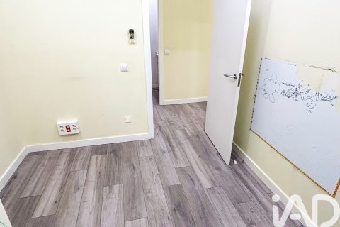 Аренда коммерческой недвижимости в Мадрид, Испания 5 спален, 120м2 №152242 - фото 24