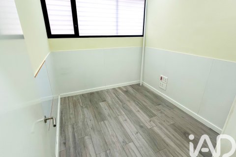 Liikekiinteistö vuokrattavana Madrid, Espanja, 5 makuuhuonetta, 120 m2 No. 152242 - kuva 5