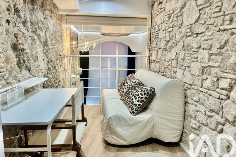 Аренда коммерческой недвижимости в Барселона, Испания 2 спальни, 99м2 №152237 - фото 29