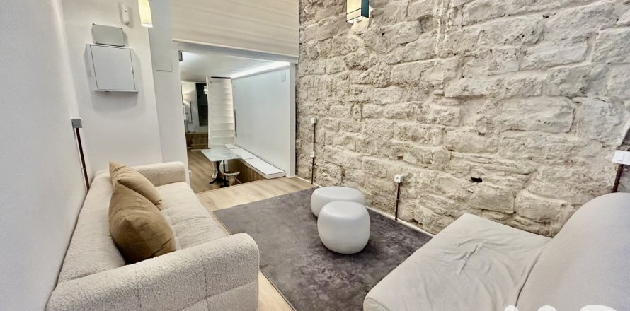 Коммерческая недвижимость в Барселона, Испания 2 спальни, 99м2 №152237