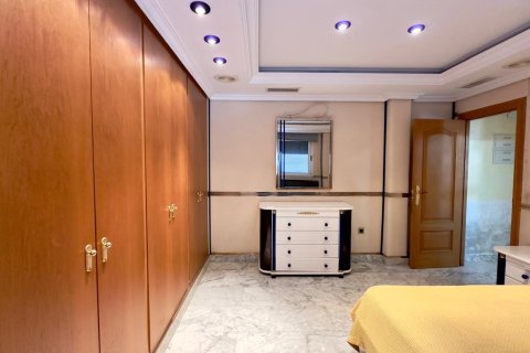 Appartamento in vendita a Torrevieja, Alicante, Spagna 2 camere da letto, 195 mq. N° 148407 - foto 13