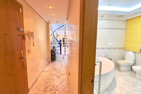 Appartamento in vendita a Torrevieja, Alicante, Spagna 2 camere da letto, 195 mq. N° 148407 - foto 14