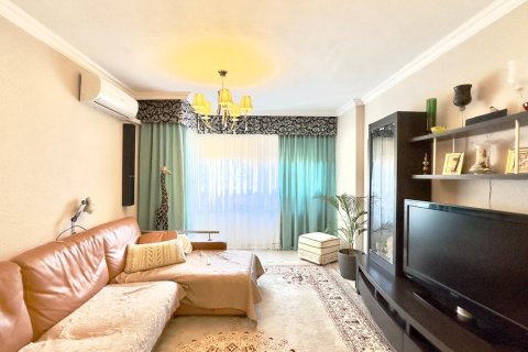 Huoneisto myytävänä Torrevieja, Alicante, Espanja, 4 makuuhuonetta, 65 m2 No. 148410 - kuva 2