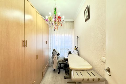 Huoneisto myytävänä Torrevieja, Alicante, Espanja, 4 makuuhuonetta, 65 m2 No. 148410 - kuva 23