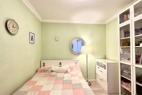 Huoneisto myytävänä Torrevieja, Alicante, Espanja, 4 makuuhuonetta, 65 m2 No. 148410 - kuva 18