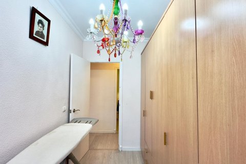 Huoneisto myytävänä Torrevieja, Alicante, Espanja, 4 makuuhuonetta, 65 m2 No. 148410 - kuva 24