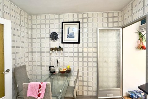 Huoneisto myytävänä Torrevieja, Alicante, Espanja, 4 makuuhuonetta, 65 m2 No. 148410 - kuva 11