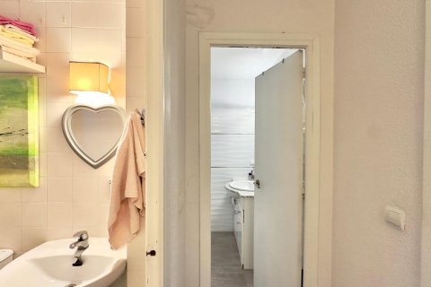 Huoneisto myytävänä Torrevieja, Alicante, Espanja, 4 makuuhuonetta, 65 m2 No. 148410 - kuva 22