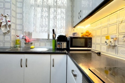 Huoneisto myytävänä Torrevieja, Alicante, Espanja, 4 makuuhuonetta, 65 m2 No. 148410 - kuva 9