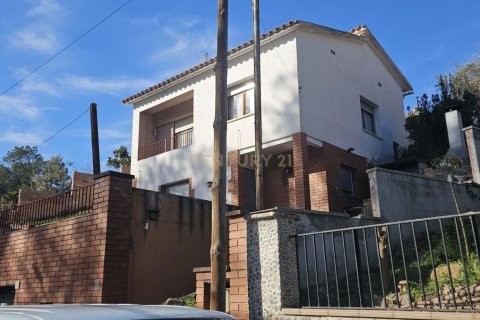 Dom w Sant Feliu de Codines, Barcelona, Hiszpania 3 sypialnie, 723 mkw. nr 186436