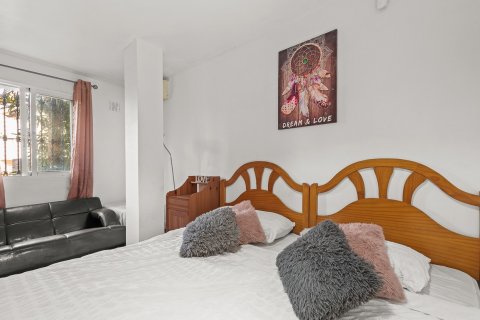 Villa en venta en Playa Flamenca II, Alicante, España 4 dormitorios, 103 m2 No. 137933 - foto 29