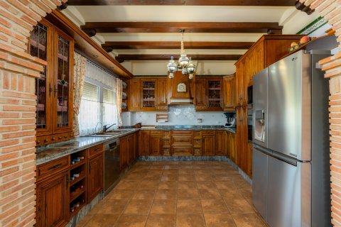 Villa for sale in Alicante, Spain 5 bedrooms, 450 sq.m. No. 137930 - photo 28