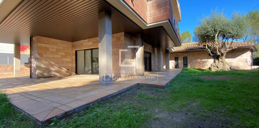 Apartament w Sant Cugat Del Valles, Barcelona, Hiszpania 5 sypialni, 340 mkw. nr 151004