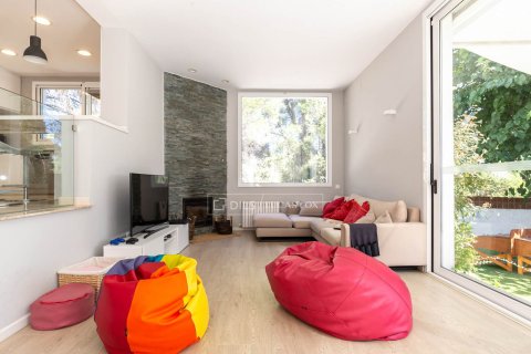 Villa zum Verkauf in Valldoreix, Barcelona, Spanien 5 Schlafzimmer, 364 m2 Nr. 151003 - Foto 5