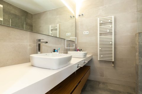 Villa zum Verkauf in Valldoreix, Barcelona, Spanien 5 Schlafzimmer, 364 m2 Nr. 151003 - Foto 25