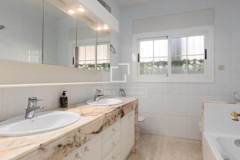 Villa till salu i Vilassar de Dalt, Barcelona, Spanien 7 sovrum, 598 kvm. Nr. 151000 - foto 20