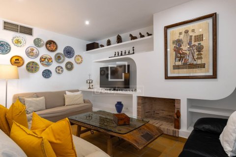 Villa till salu i Vilassar de Dalt, Barcelona, Spanien 7 sovrum, 598 kvm. Nr. 151000 - foto 28