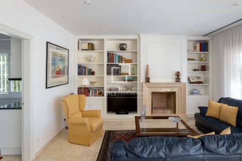 Villa till salu i Vilassar de Dalt, Barcelona, Spanien 7 sovrum, 598 kvm. Nr. 151000 - foto 9