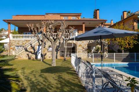 Villa till salu i Vilassar de Dalt, Barcelona, Spanien 7 sovrum, 598 kvm. Nr. 151000 - foto 8