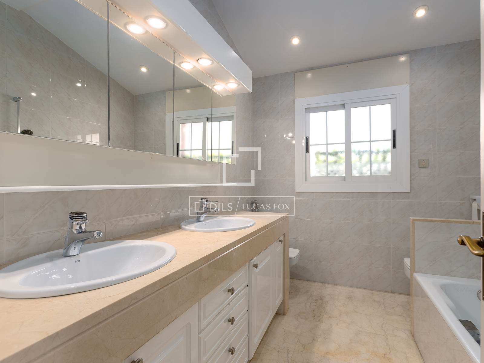 Villa i Vilassar de Dalt, Barcelona, Spanien 7 sovrum, 598 kvm. Nr. 151000