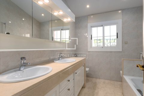 Villa till salu i Vilassar de Dalt, Barcelona, Spanien 7 sovrum, 598 kvm. Nr. 151000 - foto 13