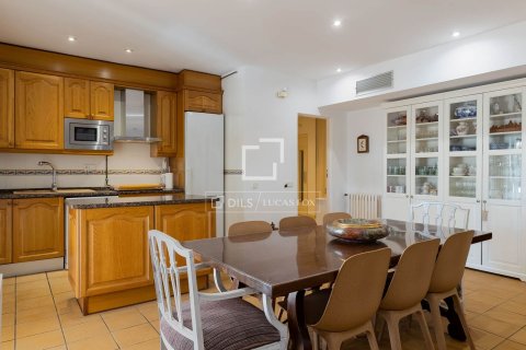 Villa till salu i Vilassar de Dalt, Barcelona, Spanien 7 sovrum, 598 kvm. Nr. 151000 - foto 30