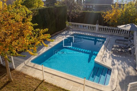 Villa till salu i Vilassar de Dalt, Barcelona, Spanien 7 sovrum, 598 kvm. Nr. 151000 - foto 21