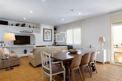 Villa till salu i Vilassar de Dalt, Barcelona, Spanien 7 sovrum, 598 kvm. Nr. 151000 - foto 29