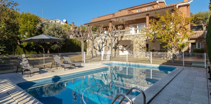 Villa i Vilassar de Dalt, Barcelona, Spanien 7 sovrum, 598 kvm. Nr. 151000